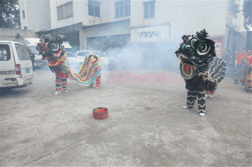 水蜜桃黄色网站