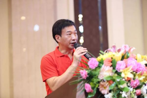 水蜜桃黄色网站總裁夏海鋒